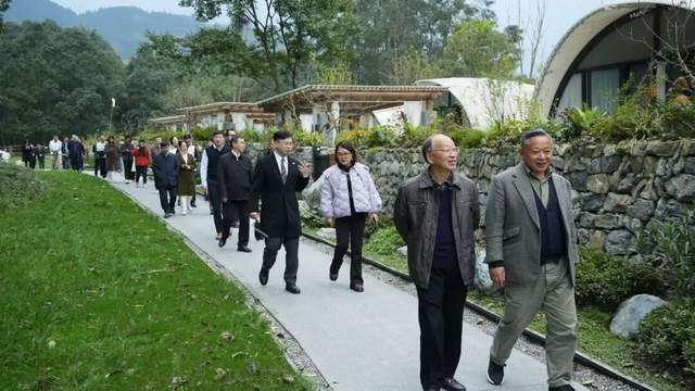 第三届爽学与爽村论坛在中国爽村宝山隆重召开mg不朽情缘游戏试玩安逸四川 爽在宝山——(图5)